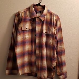 Patagonia Men's LS casual shirt, NWOT,non tech